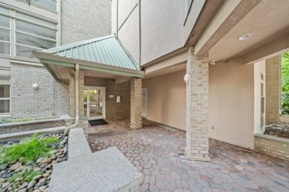 Garden / Landscaping Photo of 506 301 Maude Road, Port Moody, BC