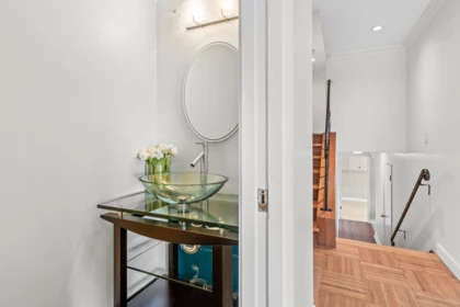 Powder Room Photo of 1211 Chartwell Drive, West Vancouver, BC