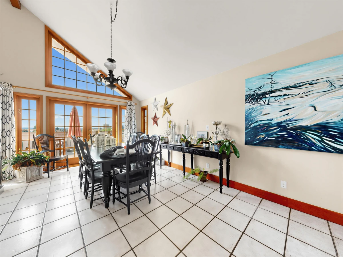 Living Room Photo of 2148 Kings Avenue, West Vancouver, BC