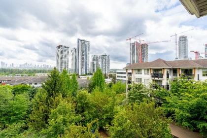 Garden / Landscaping Photo of 413 2088 Beta Avenue, Burnaby, BC