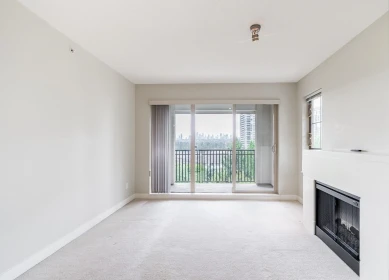 Walk-In Closet Photo of 413 2088 Beta Avenue, Burnaby, BC