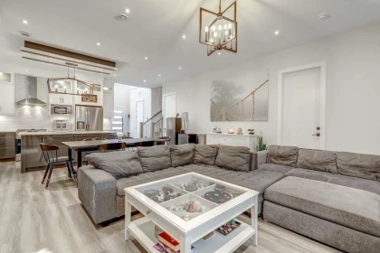 Basement Recreation Room Photo of 46077 Crestview Drive, Chilliwack, BC