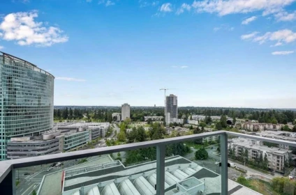 Kitchen Photo of 2213 13438 Central Avenue, Surrey, BC