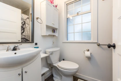 Guest Bathroom Photo of 33944 Mccrimmon Drive, Abbotsford, BC