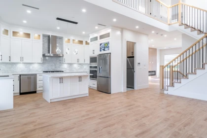 Kitchen Island Photo of 1533 Manning Avenue, Port Coquitlam, BC