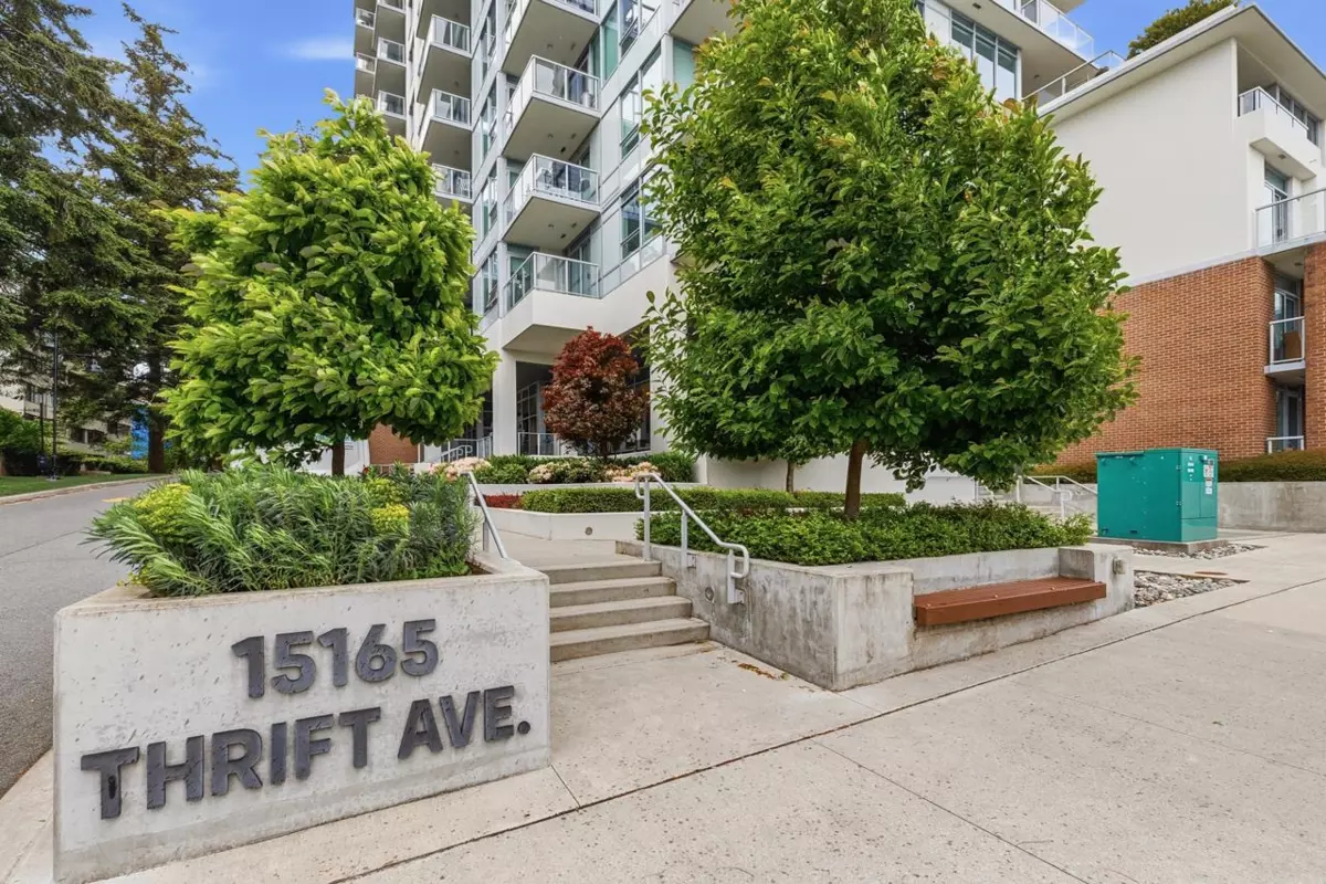 Exterior Rear Photo of 902 15165 Thrift Avenue, White Rock, BC