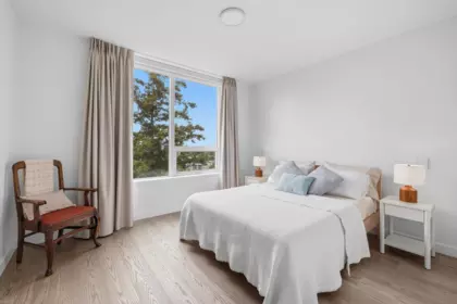 Bedroom 4 Photo of 902 15165 Thrift Avenue, White Rock, BC