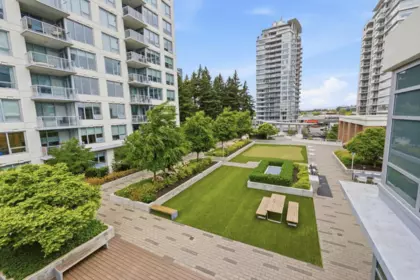 Garden / Landscaping Photo of 902 15165 Thrift Avenue, White Rock, BC