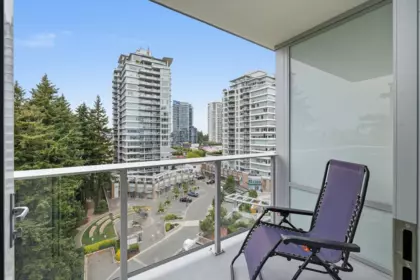 Mudroom Photo of 902 15165 Thrift Avenue, White Rock, BC