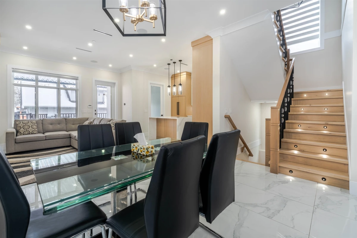 Dining Area Photo of 1 6358 Windsor Street, Vancouver, BC