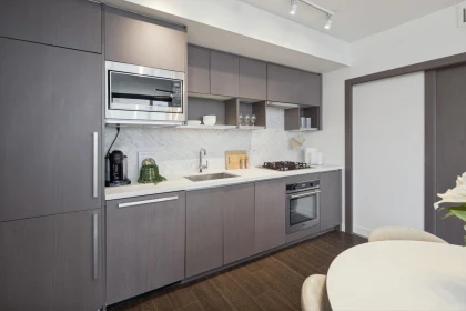 Kitchen Island Photo of 2008 68 Smithe Street, Vancouver, BC