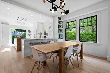 Kitchen Island Photo of 3392 W 8th Avenue, Vancouver, BC