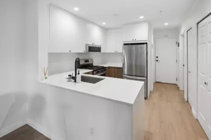 Breakfast Nook Photo of 305 688 E 16th Avenue, Vancouver, BC