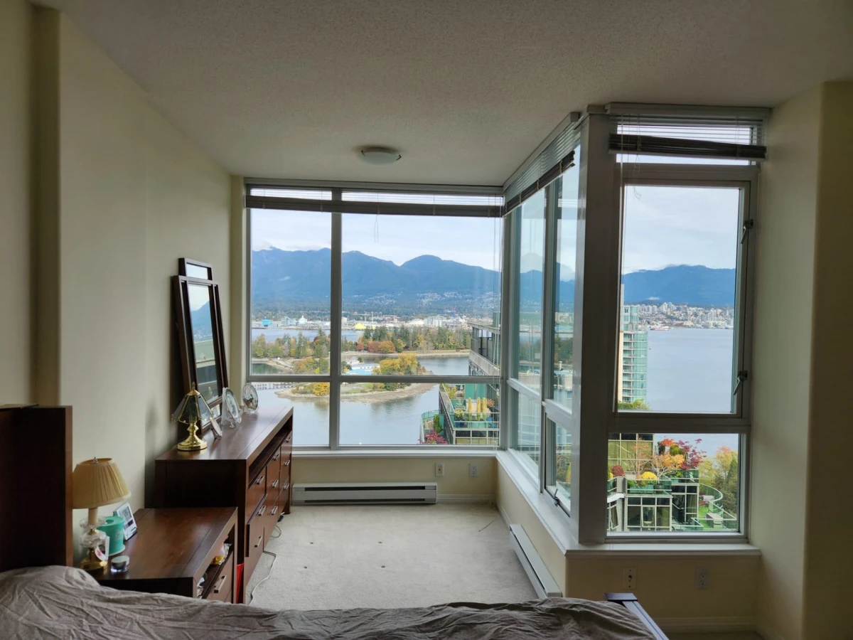 Family Room Photo of 3307 1328 W Pender Street, Vancouver, BC