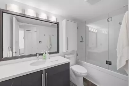 Office / Den Photo of 401 1562 W 5th Avenue, Vancouver, BC