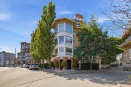 401 1562 W 5th Avenue, Vancouver, BC