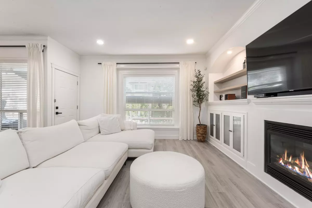 Living Room Photo of 22131 Sharpe Avenue, Richmond, BC