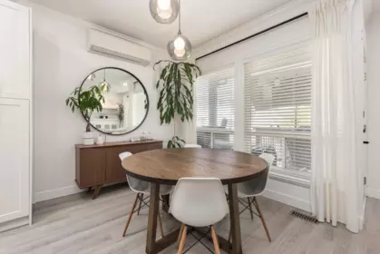 Kitchen Island Photo of 22131 Sharpe Avenue, Richmond, BC