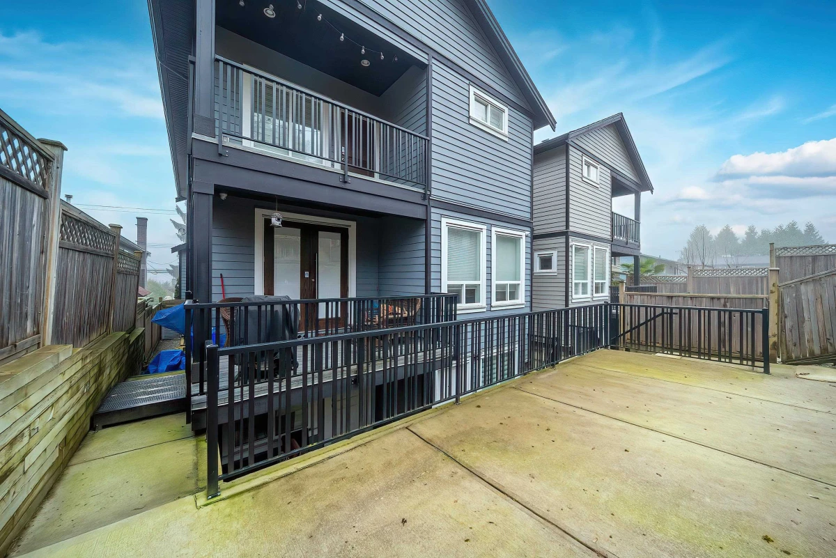 Family Room Photo of 1470 Pitt River Road, Port Coquitlam, BC