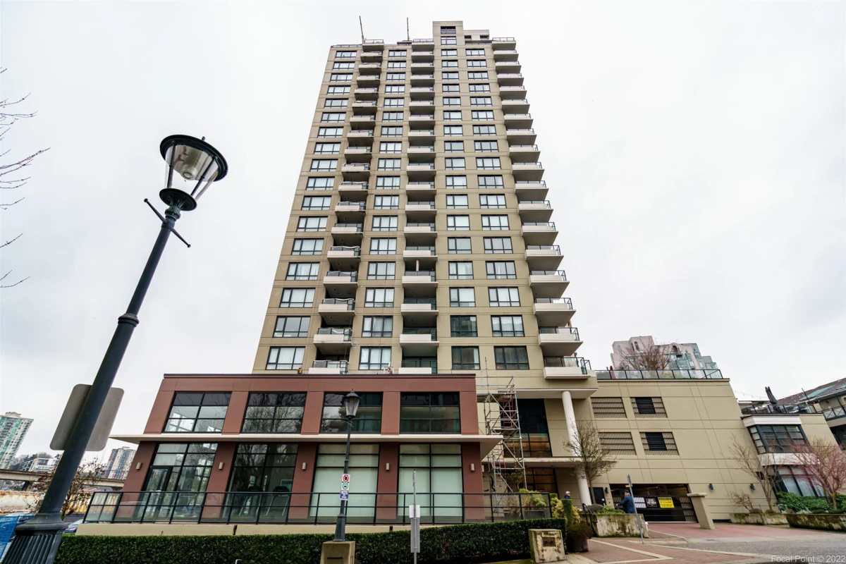 Family Room Photo of 1102 1 Renaissance Square, New Westminster, BC