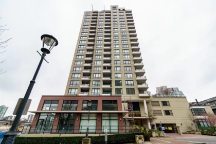 1102 1 Renaissance Square, New Westminster, BC, New Westminster — Apartment/Condo for sale
