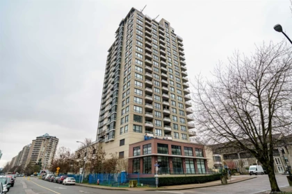 1102 1 Renaissance Square, New Westminster, BC, New Westminster — Apartment/Condo for sale