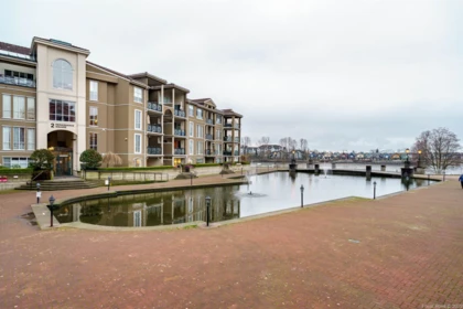 Swimming Pool Photo of 1102 1 Renaissance Square, New Westminster, BC