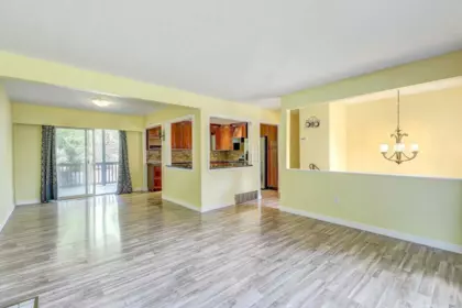 Breakfast Nook Photo of 31639 Charlotte Avenue, Abbotsford, BC