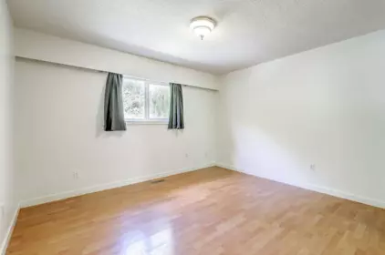 Laundry Room Photo of 31639 Charlotte Avenue, Abbotsford, BC