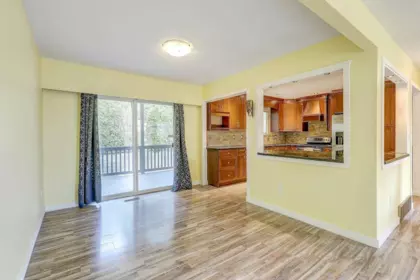 Walk-In Closet Photo of 31639 Charlotte Avenue, Abbotsford, BC