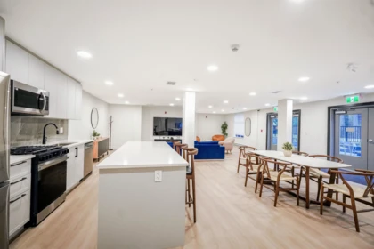 Kitchen Photo of 104 3528 146a Street, White Rock, BC