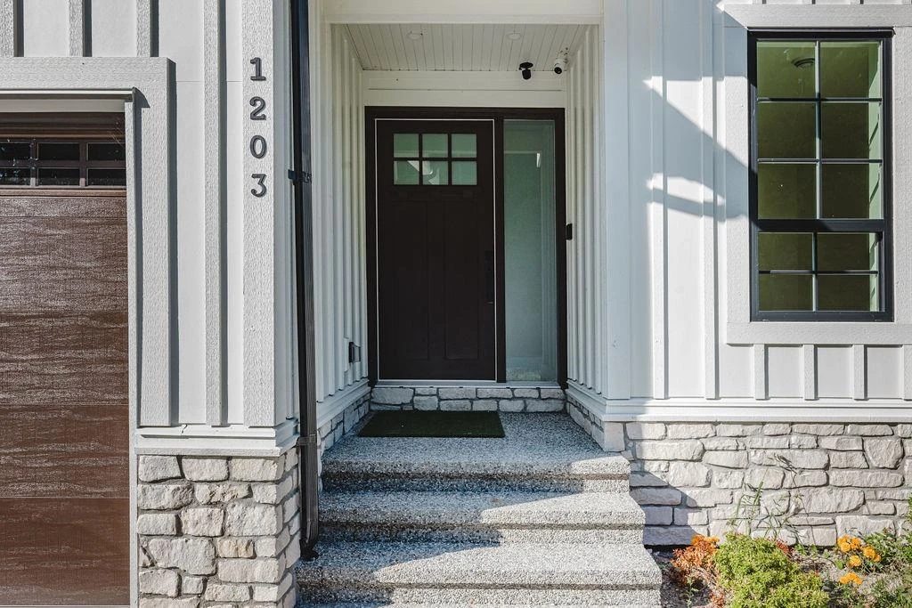 Family Room Photo of 1203 Castle Road, Gibsons, BC