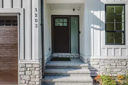 1203 Castle Road, Gibsons, BC, Gibsons — Single Family Residence for sale