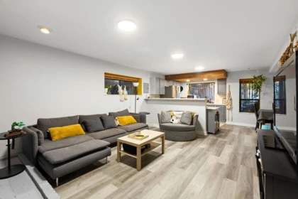 Mudroom Photo of 732 Rochester Avenue, Coquitlam, BC