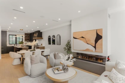 Kitchen Island Photo of 1683 Nelson Street, Vancouver, BC