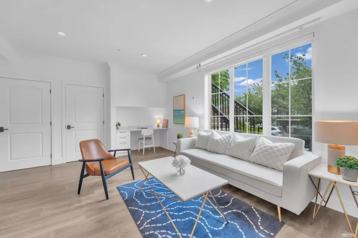 Living Room Photo of 469 W 63rd Avenue, Vancouver, BC