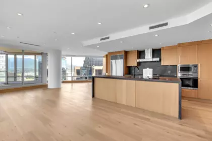 3202 1111 Alberni Street, Vancouver, BC, Vancouver — Apartment/Condo for sale