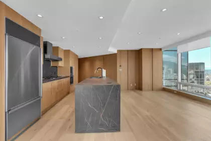 Kitchen Island Photo of 3202 1111 Alberni Street, Vancouver, BC