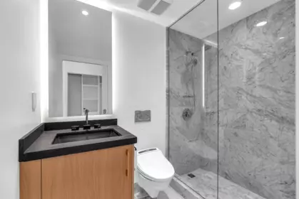 Swimming Pool Photo of 3202 1111 Alberni Street, Vancouver, BC