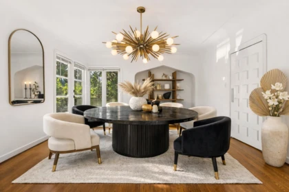 Entry Foyer Photo of 4709 Chancellor Boulevard, Vancouver, BC