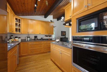 Kitchen Photo of 33750 Mcconnell Road, Abbotsford, BC