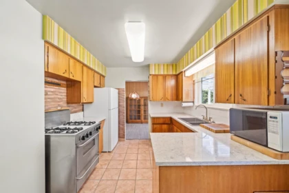 Kitchen Island Photo of 4938 58 Street, Delta, BC