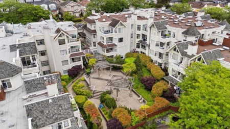 Hot Tub / Spa Photo of 211 3628 Rae Avenue, Vancouver, BC