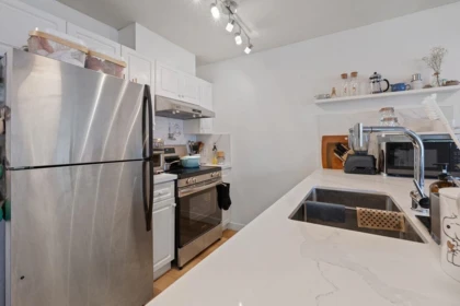 211 3628 Rae Avenue, Vancouver, BC, Vancouver — Apartment/Condo for sale
