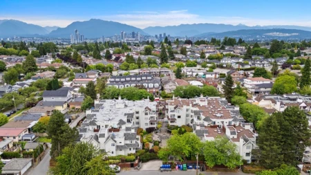 Outdoor Kitchen Photo of 211 3628 Rae Avenue, Vancouver, BC