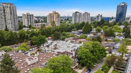Swimming Pool Photo of 211 3628 Rae Avenue, Vancouver, BC