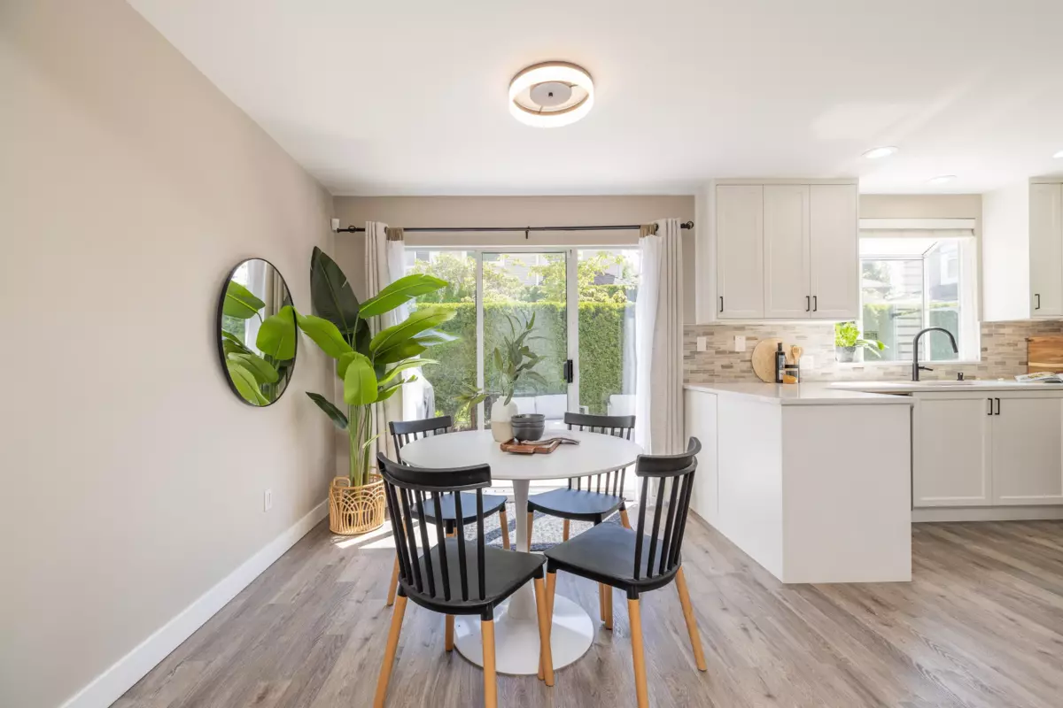 Dining Area Photo of 863 Roche Point Drive, North Vancouver, BC