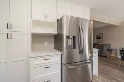 Kitchen Island Photo of 863 Roche Point Drive, North Vancouver, BC