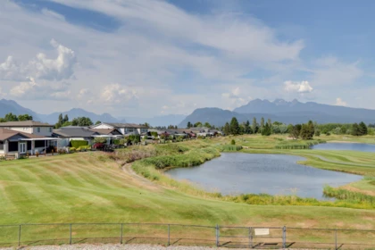 224 19673 Meadow Gardens Way, Pitt Meadows, BC, Pitt Meadows — Apartment/Condo for sale