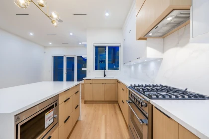 Kitchen Island Photo of 1 7303 14th Avenue, Burnaby, BC